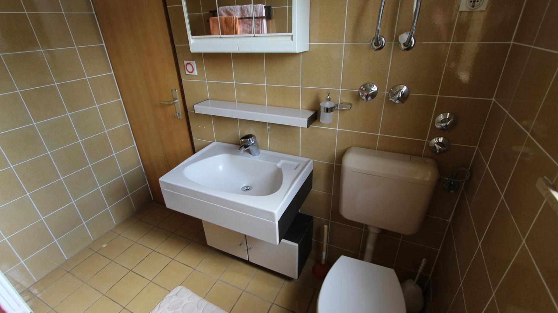 Apartment studio Ljutić Malinska Esterno foto